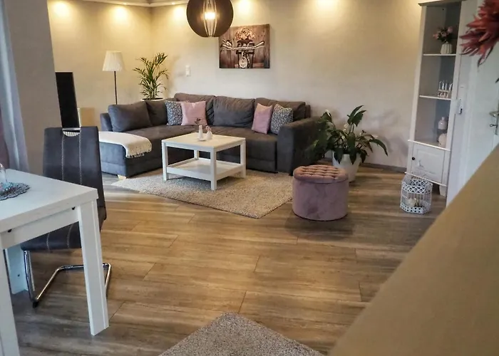 Dorfidylle - Thueringer Wald Rennsteig Friedrichroda