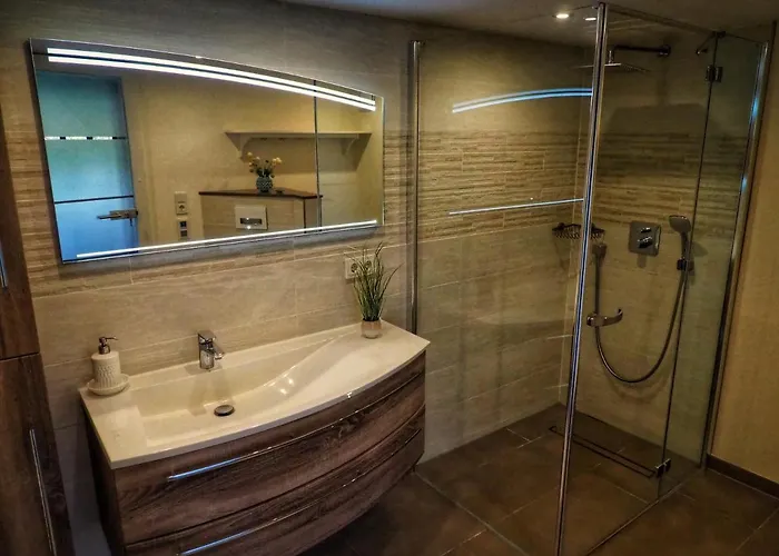 Dorfidylle - Thueringer Wald Rennsteig Friedrichroda